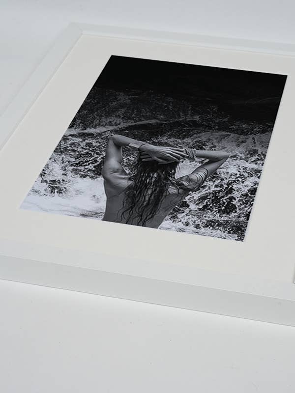 Bathing image. Wall art print with frame. for engroshandel hos Any Image