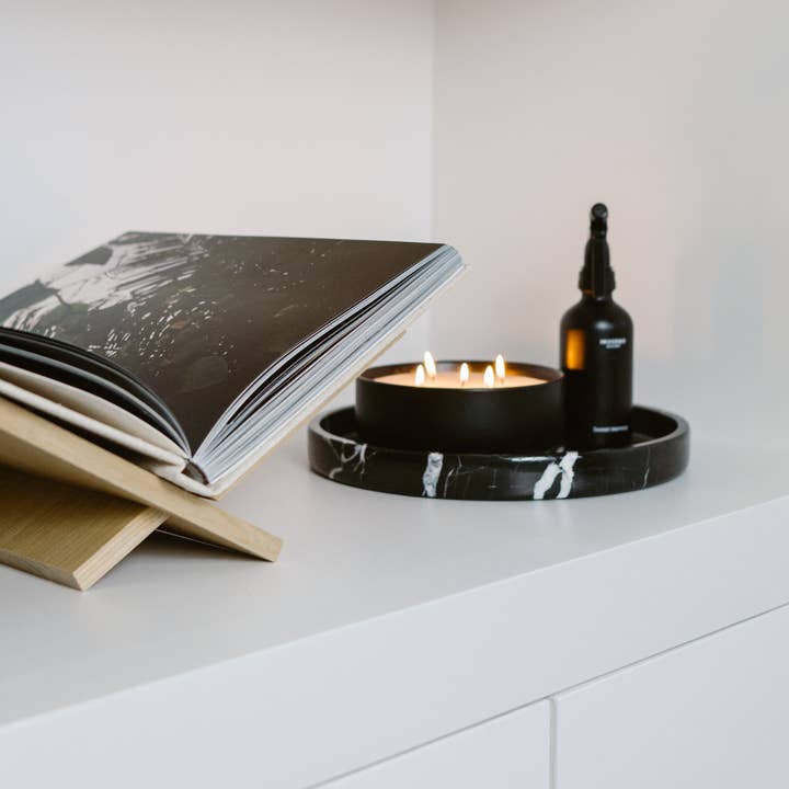 MOOISA B.V. - Wholesale Serving Tray - Marble tray round with edge Ø30cm black1