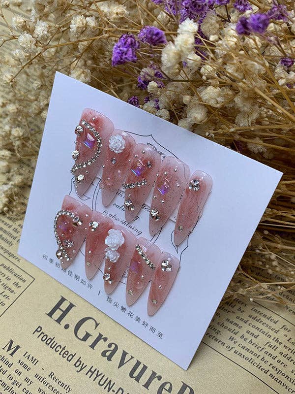 ROSA Unhas postiças destacáveis com pedras geométricas e strass para venda a revendedores na Faire4