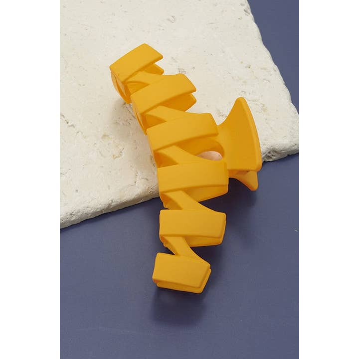 JOSSLYN by wall to wall - Wholesale Hair Clip - Women's - MATTE JUMBO WAIVY NON SLIP HAIR CLAW CLIP | 40H3896