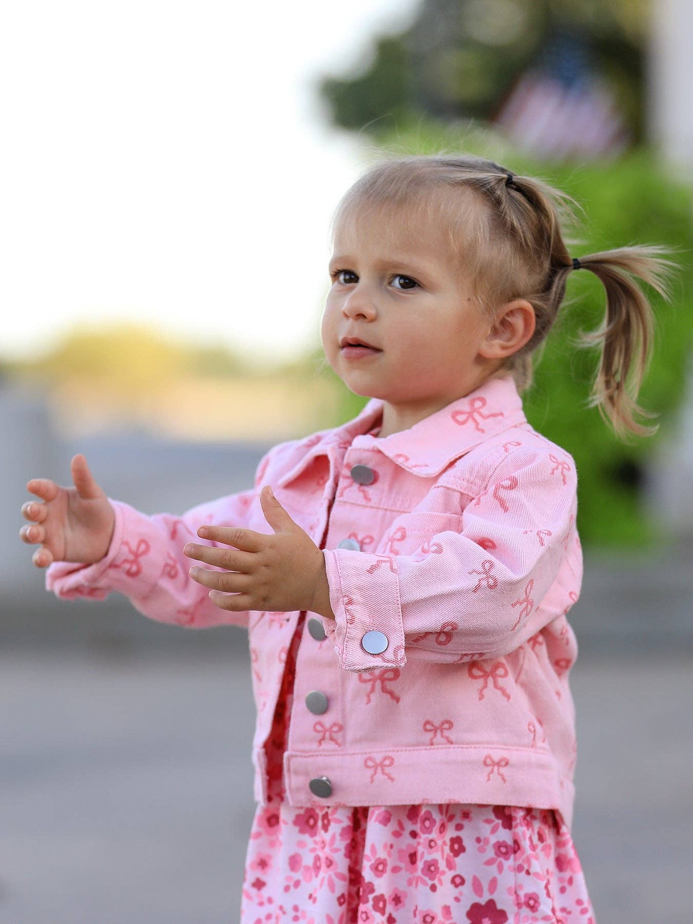 Rylee Faith Designs – wholesale Buttoned-down shirt – Kids – Pink Fall Girls Butterfly Print Denim Top1