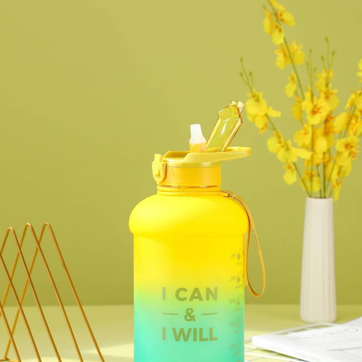 H2O Capsule - Vendita all'ingrosso Borracce - Fresh Avocado - Bottiglia d'acqua INSPO in capsule H2O da mezzo gallone con indicatore orario e cannuccia