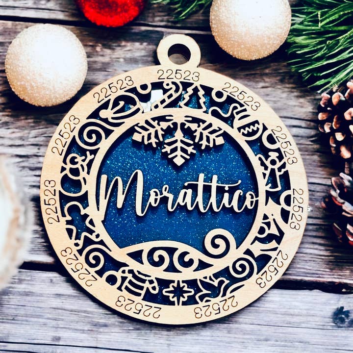 Rag Crazy Creates - Vente Objets de décoration - Décorations personnalisées avec code postal de la ville natale3