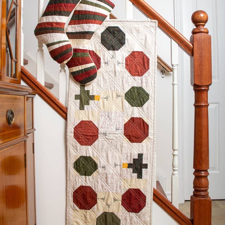 Meaford Pattern Press - Wholesale DIY Craft Kit - Gloria Table Runner Quilt Pattern - printed2