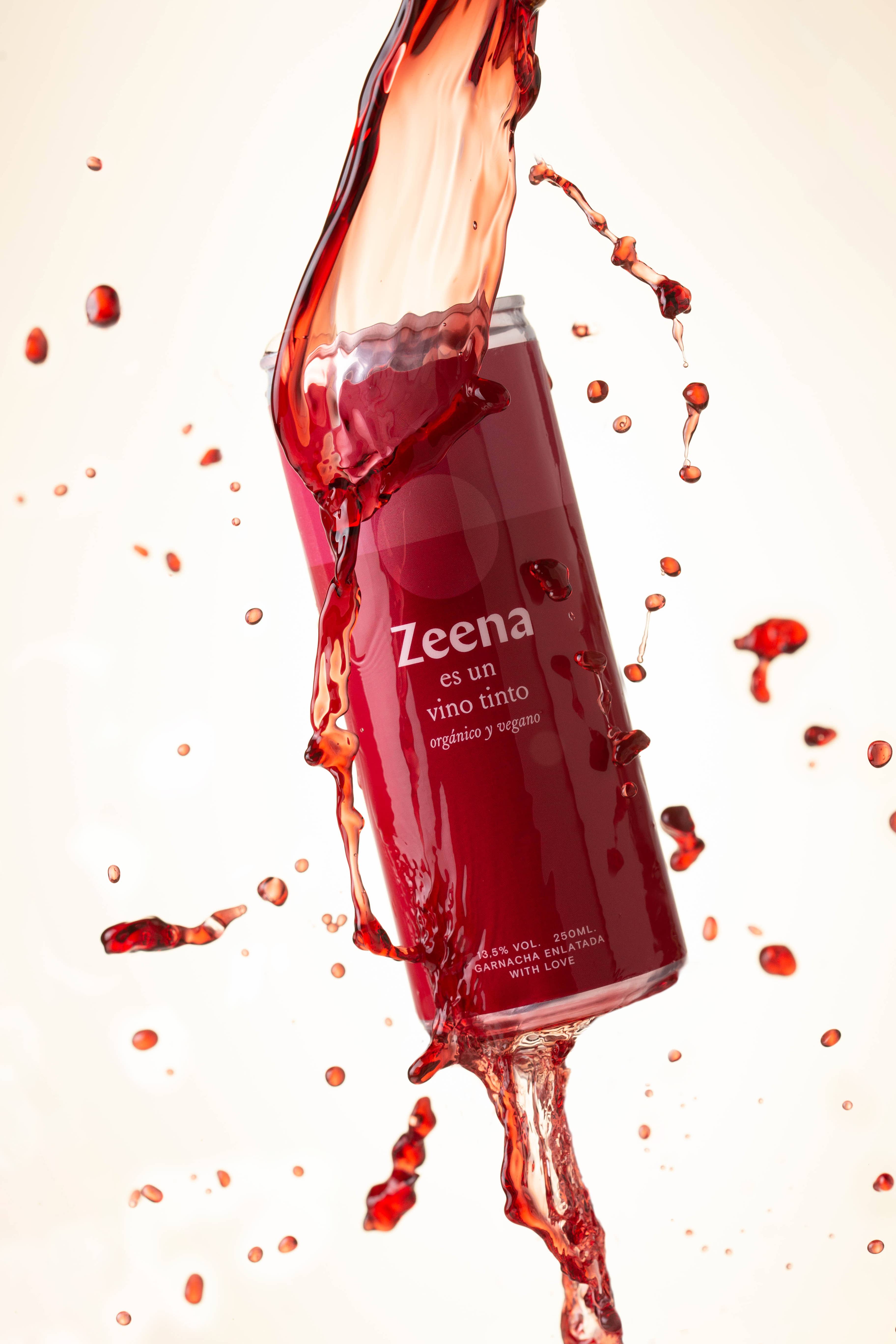 Zeena – wholesale Rött vin – Zeena ekologiskt rödvin på burk, 24-pack 250 ml4