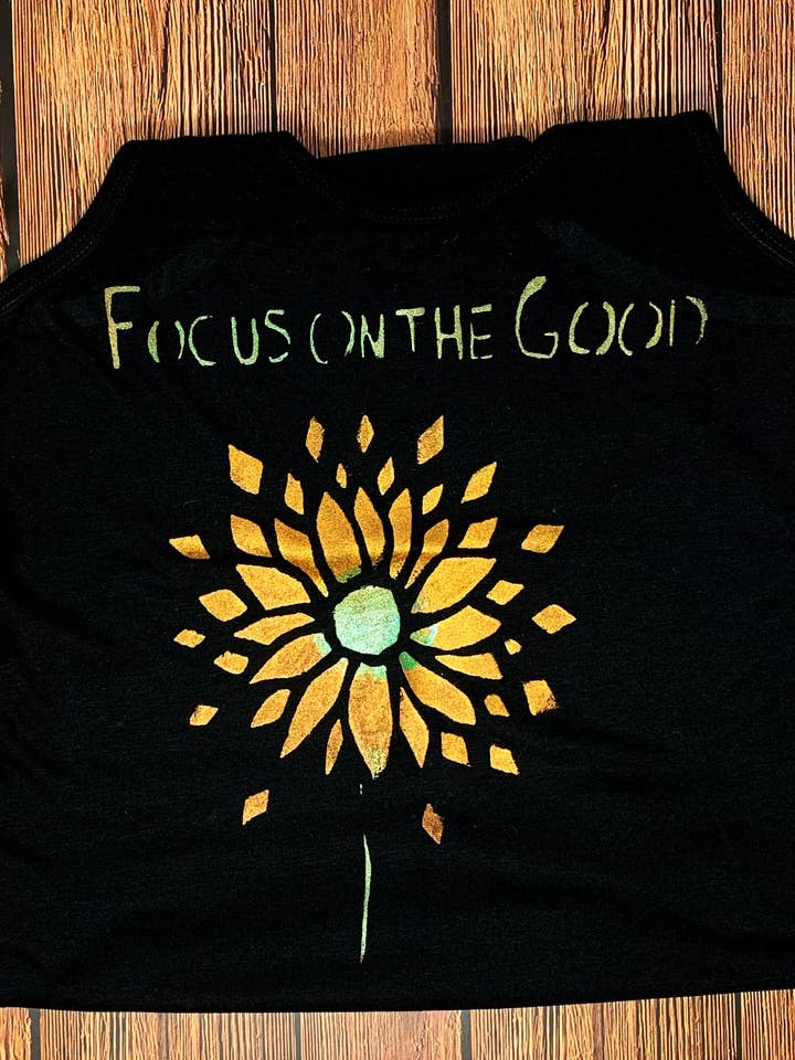 Concentrati sulla canotta da yoga delle donne buone per la vendita all'ingrosso da parte di Third Wolf Designs