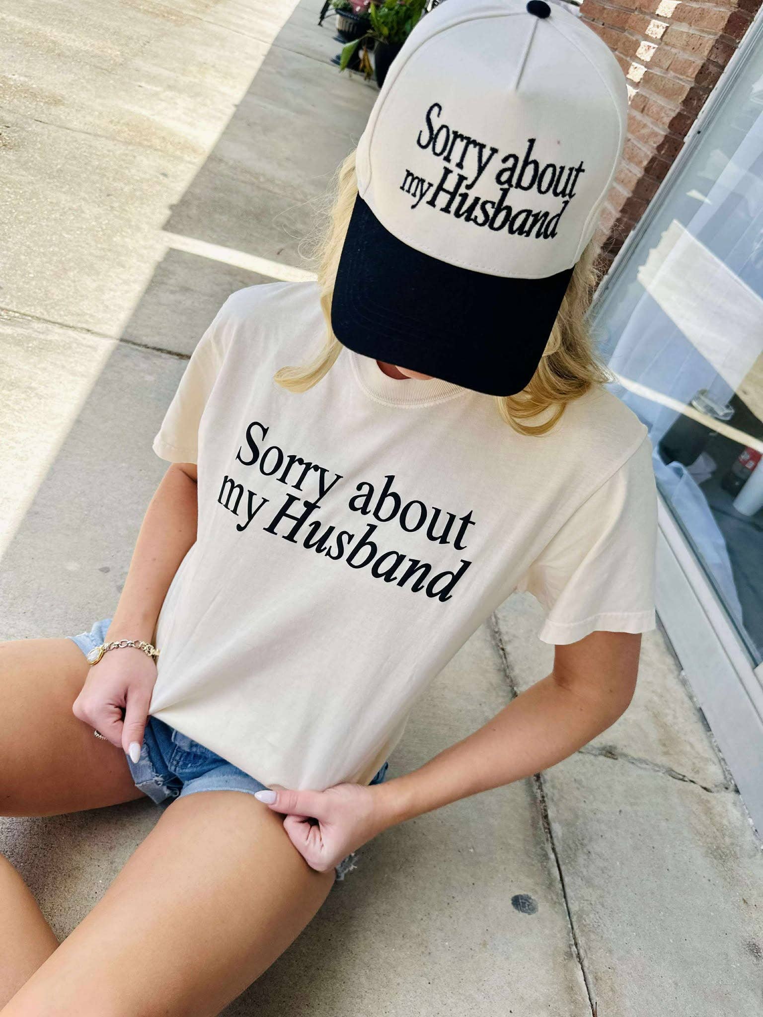 Dash Forward Wholesale - Vendita all'ingrosso Maglietta serigrafata - Donna - Mi dispiace per mio marito Maglietta grafica Puff0