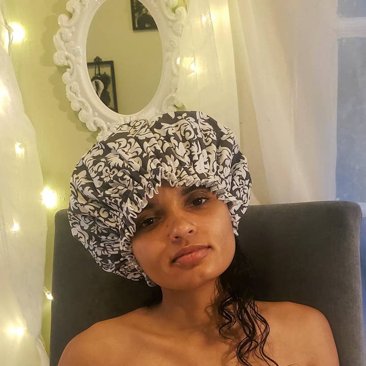 Mimi A La Mode Hollywood – wholesale Shower cap – Old Hollywood Glamour Print Shower Cap