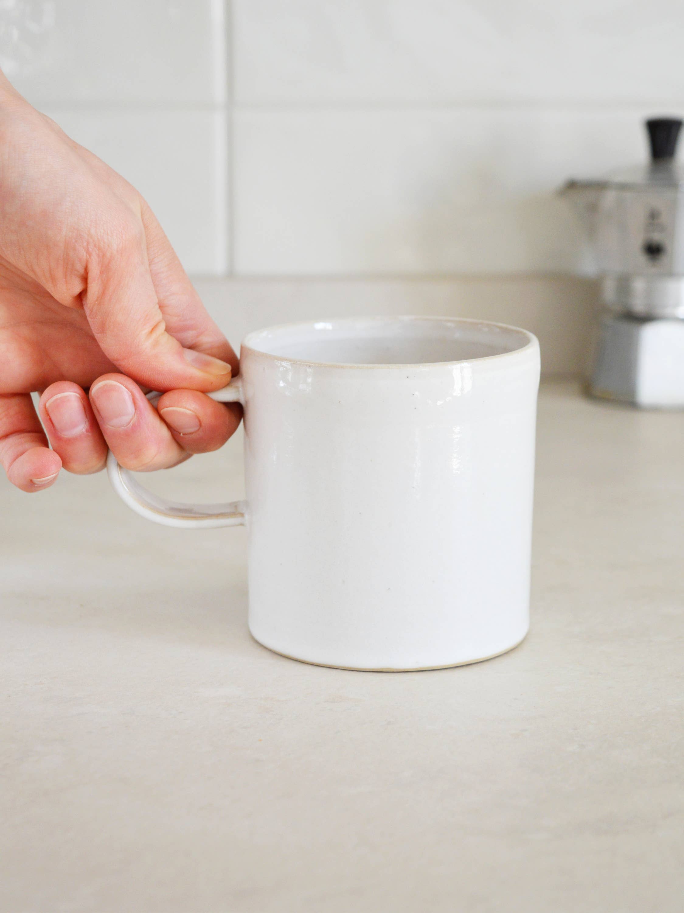 Karolina Bednorz Ceramics - Vendita all'ingrosso Tazza - Grande tazza in ceramica NUDE fatta a mano in Italia per colazione, caffè e tè1