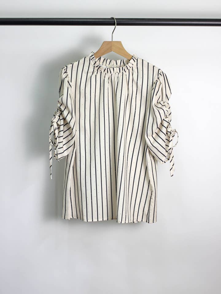 T2506YIB54767 - Blouse à rayures avec manches à cordon et strass pour la vente par ESLEY