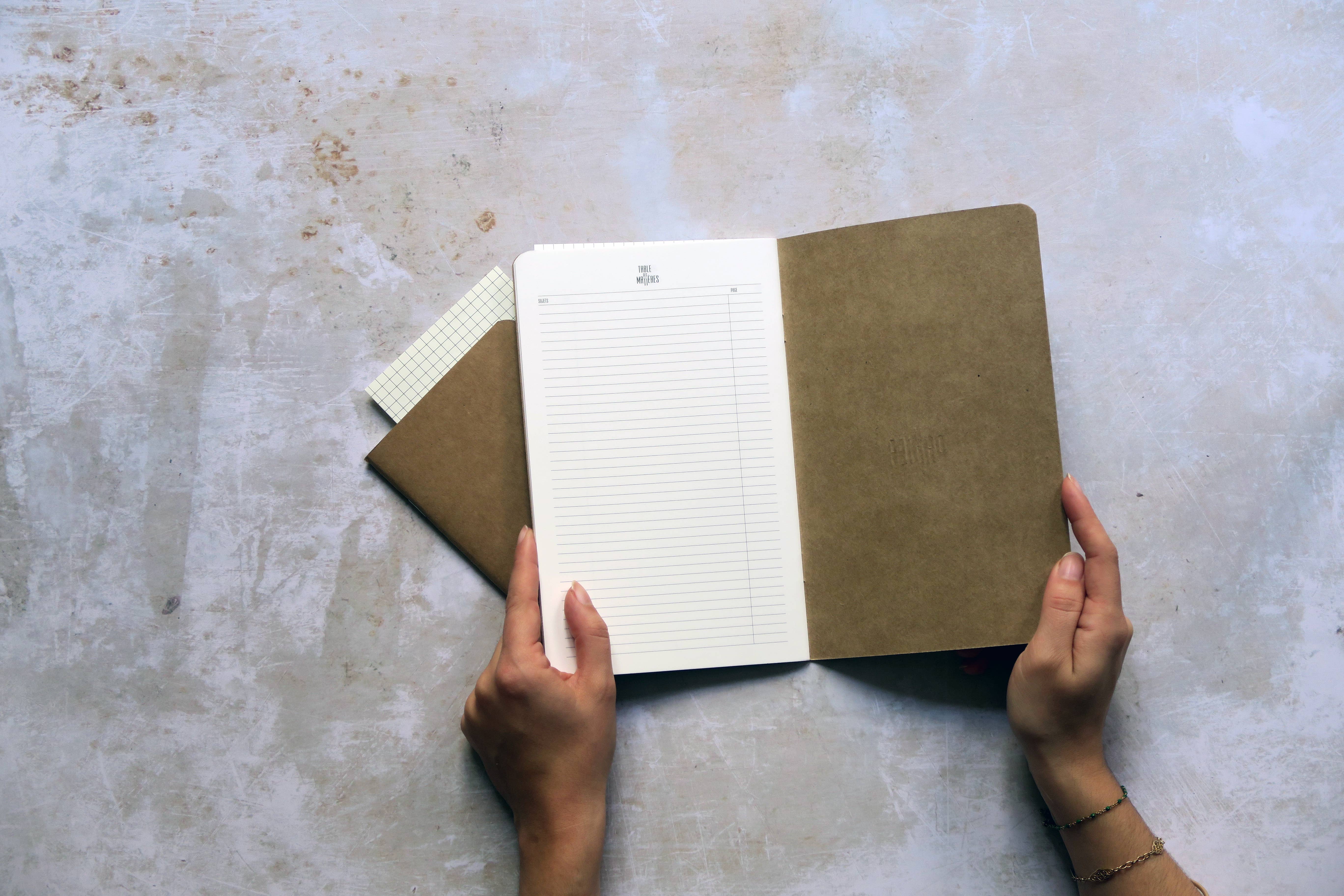 Le Papier Fait De La Résistance – Engroshandel Notesbog – Mini notesbog A6 med guldhjerte - sort5