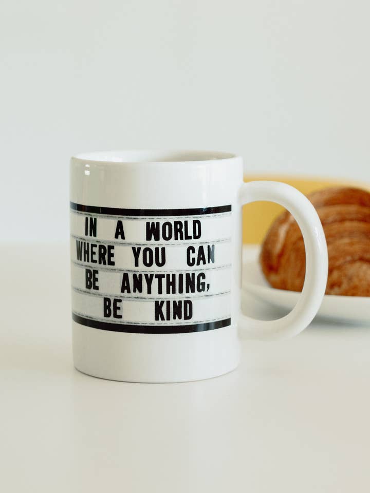 Mug à café 16oz - Soyez gentil - Quantité par caisse pour la vente par El Arroyo