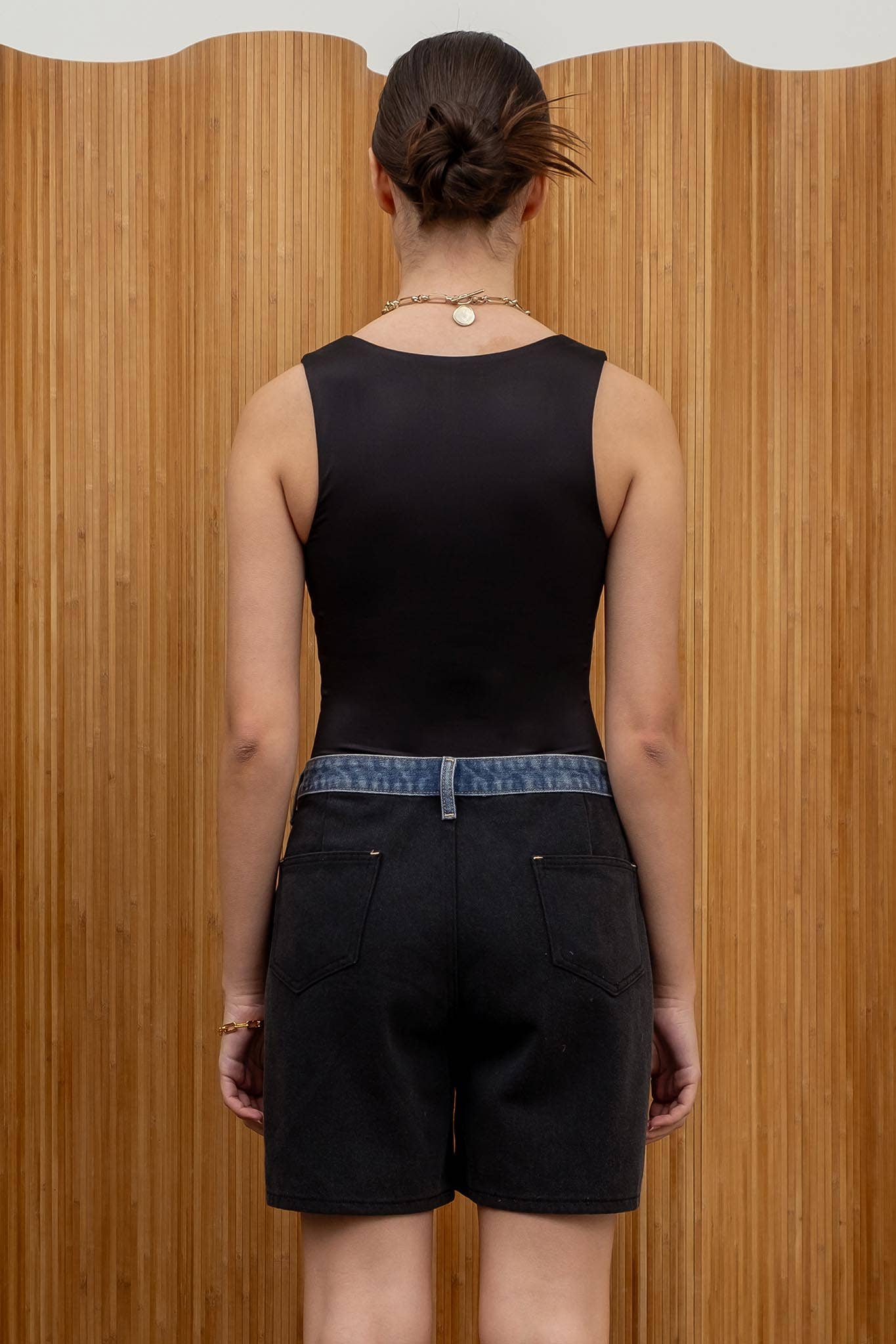 The Workshop Studio - Wholesale Knit Top - Women's - REVERSIBLE SCOOP NECK SLEEVELESS KNIT TANK TOP30