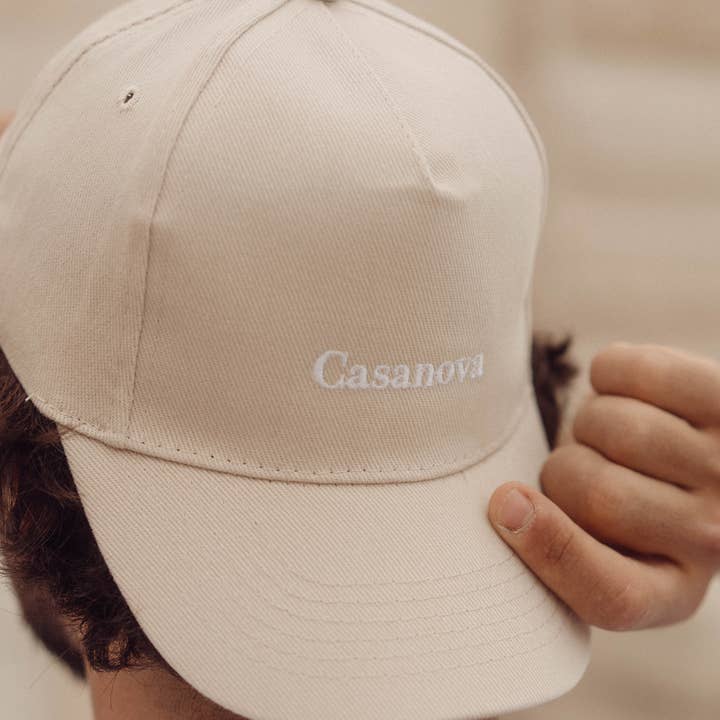 Un baiser français s'il vous plaît – Großhandel Basecap – Unisex – Beige Baumwollkappe für Herren1