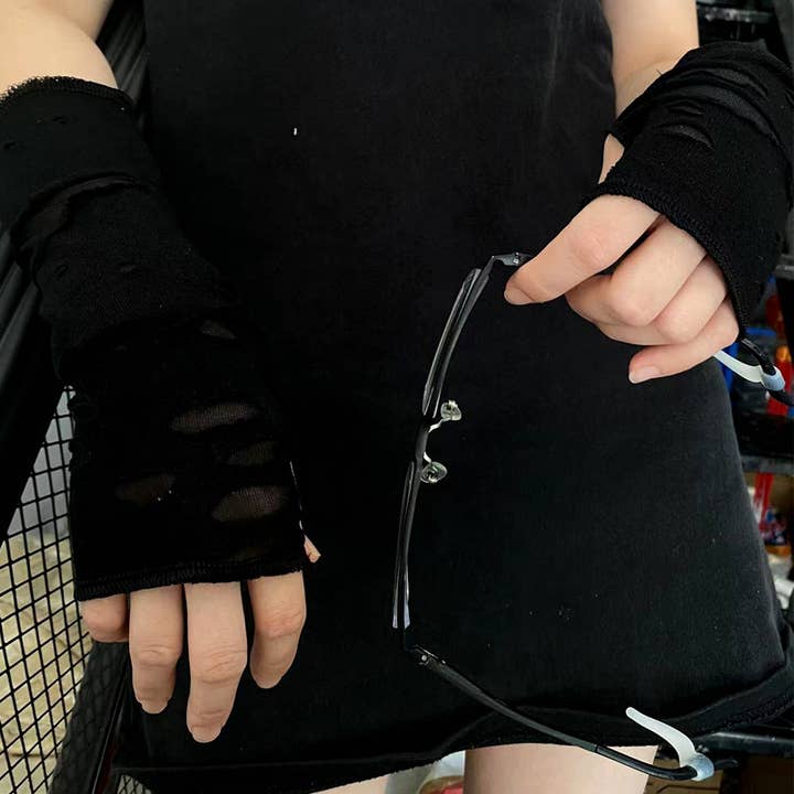 Tourtiwi - Wholesale Gloves - Women's - Punk dark Harajuku style sleeves torn gloves and sleeves5