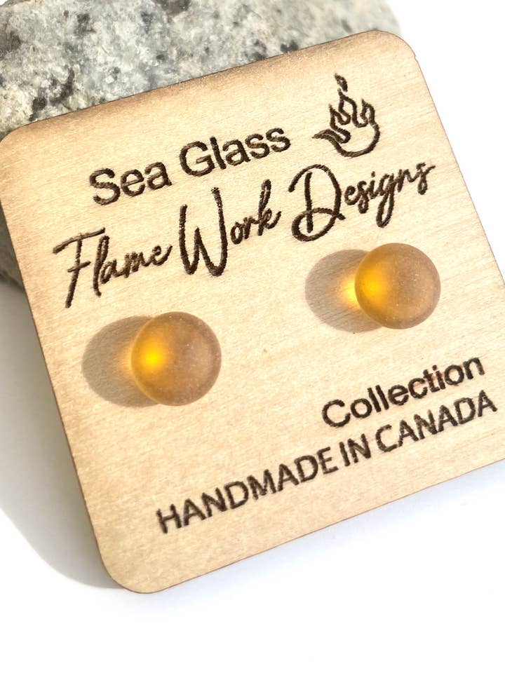 Orecchini in vetro Sea - Miele per la vendita all'ingrosso da parte di Flame Work Designs - Glass Jewelry