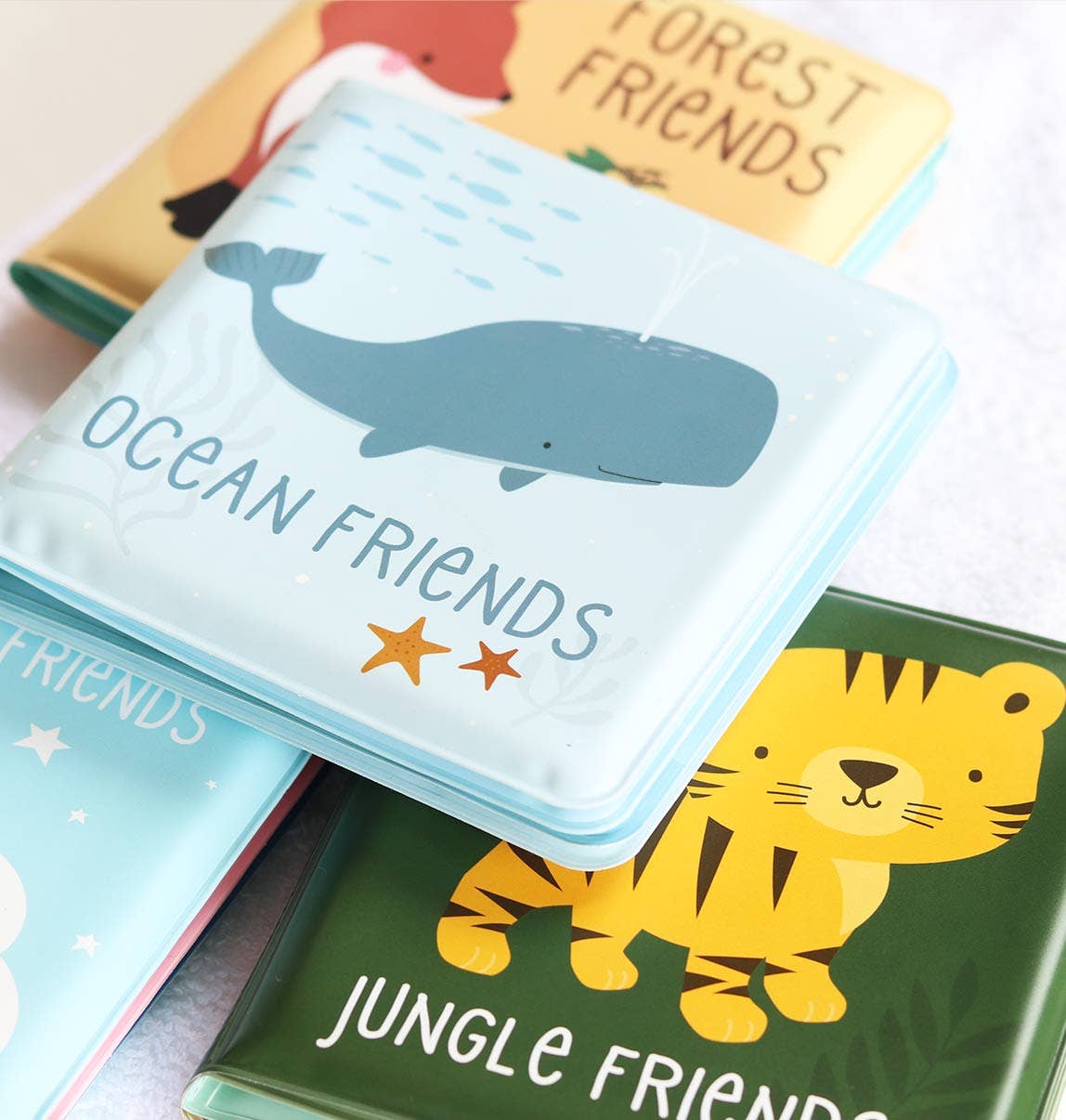 A Little Lovely Company – wholesale Baby and toddler book (0–2) – Bath book: Ocean friends5
