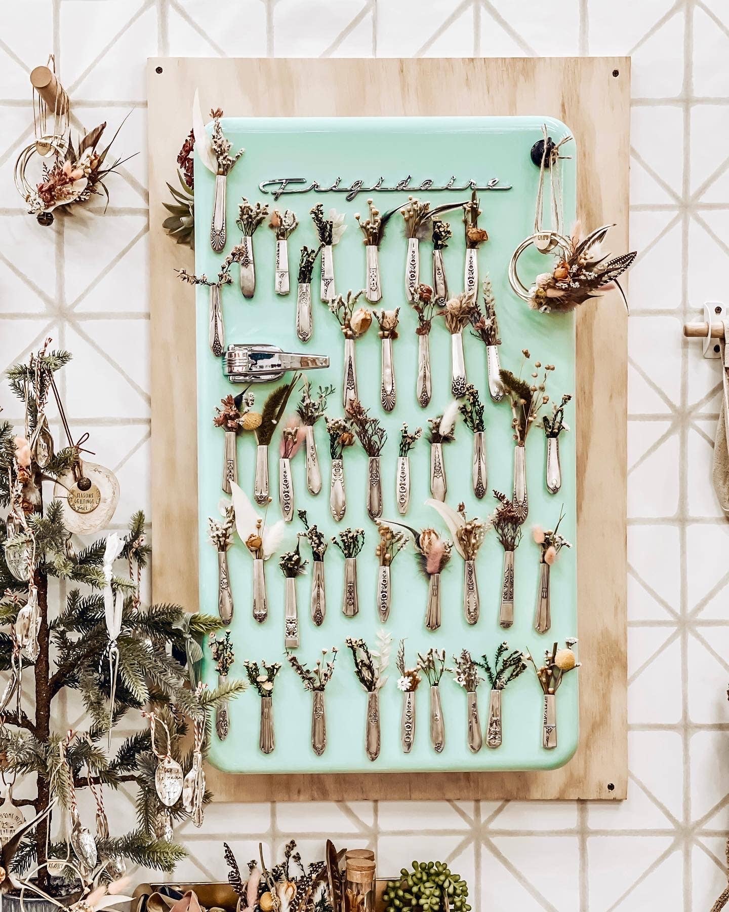 Sweet Thyme Design - Wholesale Vase - Bud Vase Magnet Bundle3