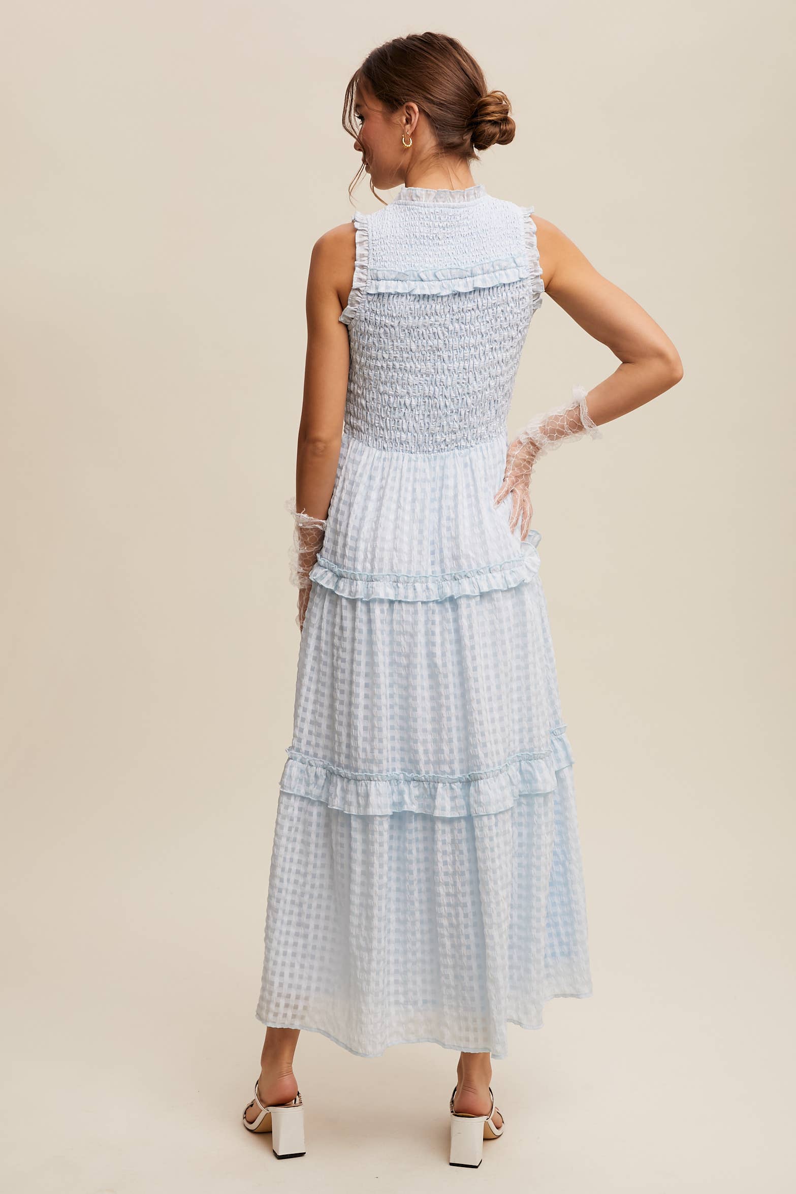 Listicle – wholesale Dress – Women's – Sleeveless Gingham Maxi Dress with Ruffle Details20