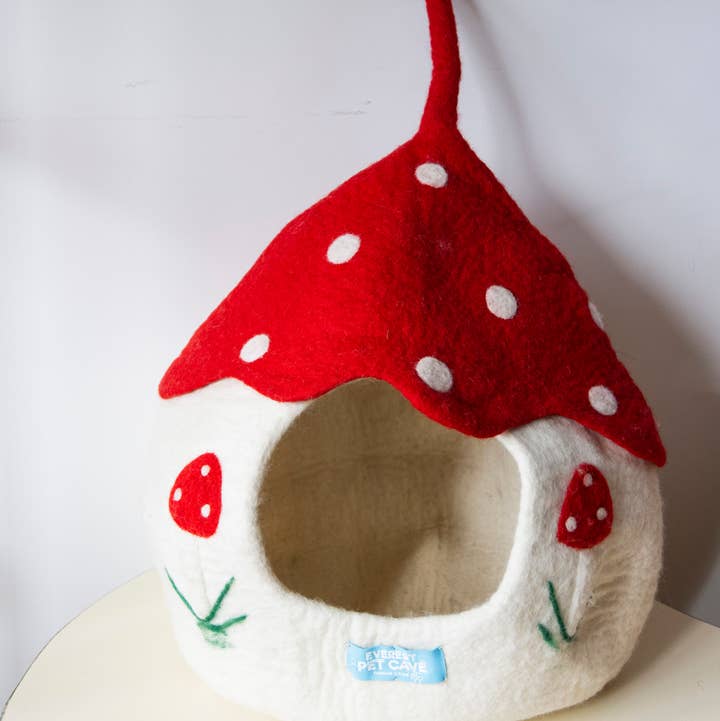 Everest Pet Supply & Gifts - Wholesale Pet Cave - Cat/Dog - Cat Cave Gnome Design, 100% Wool, Felted, Handmade0