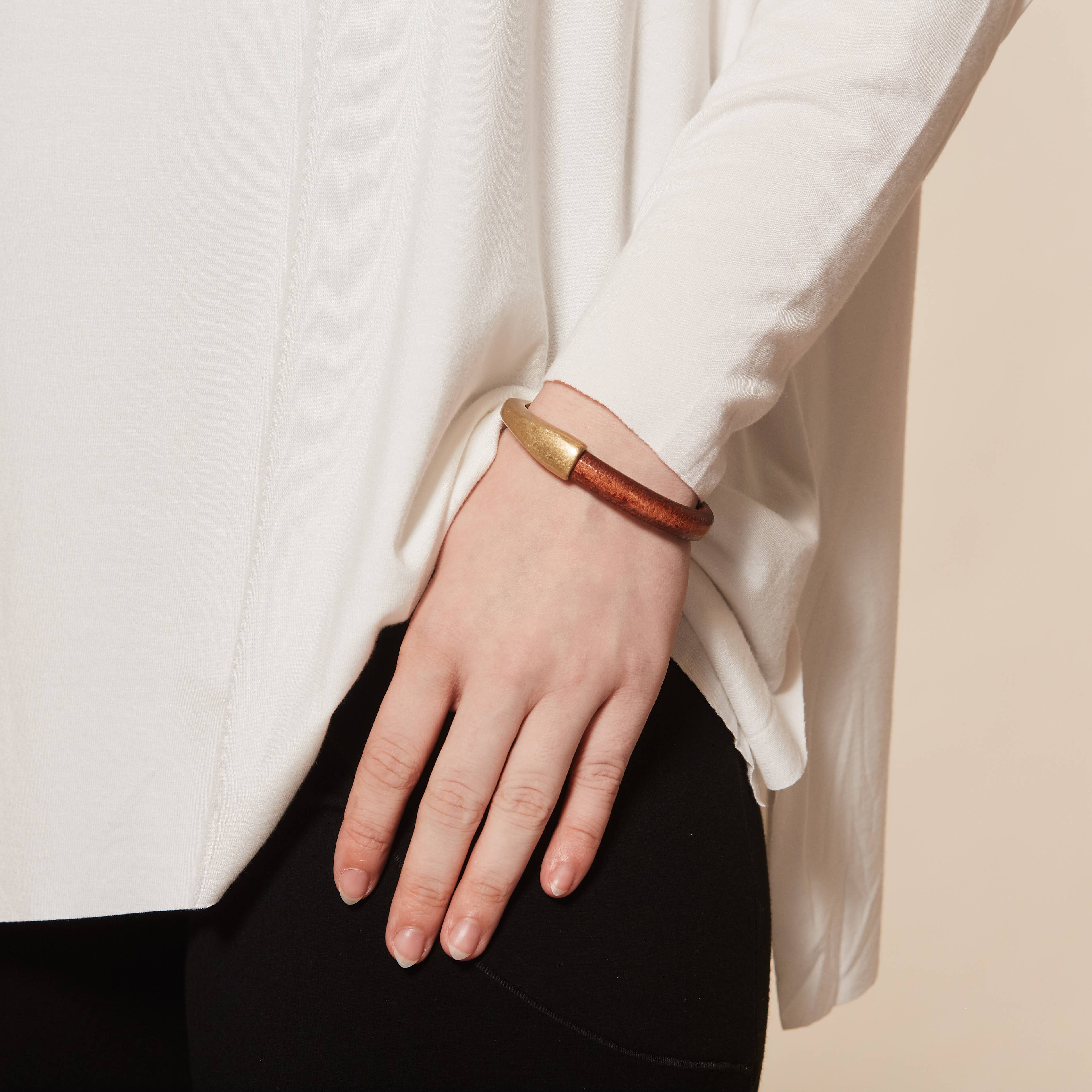 Diana Kauffman Designs - Vendita all'ingrosso Bracciale a polsino - Bracciale staccabile in pelle/Ottone anticato14