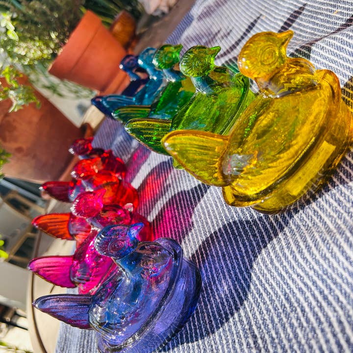 Kitchen One - Wholesale Decorative Plate/Dish/Bowl - Nesting Hen Bowl - MAGENTA | Hand Blown Glass10