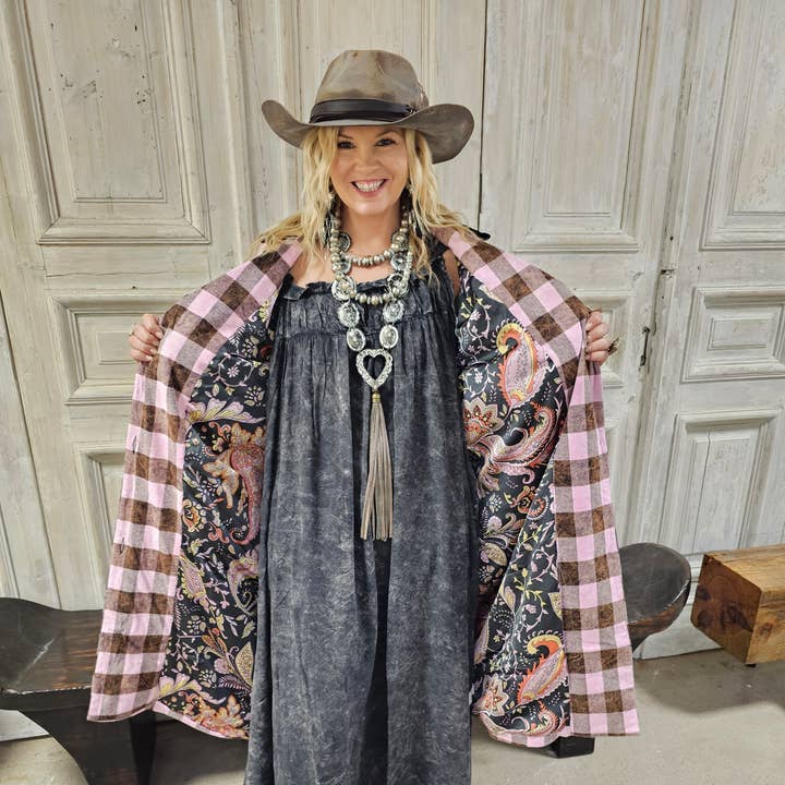 A Rare Bird Shop - Wholesale Jacket - Women's - Reversable Pink Houndstooth Coat0