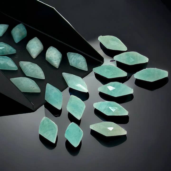 10 stuks Amazoniet roosgeslepen edelstenen cabochons, Peruaanse Amazoniet roosgeslepen ringstenen, bulk groothandel doe-het-zelf sieraden maken edelstenen voor wholesale door Akstar Gems