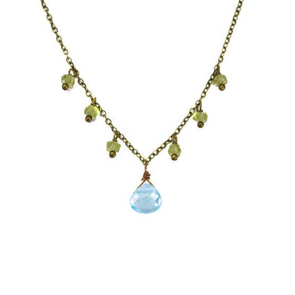Collier à franges perlées en topaze bleu ciel et péridot pour la vente par Edgy Petal Jewelry