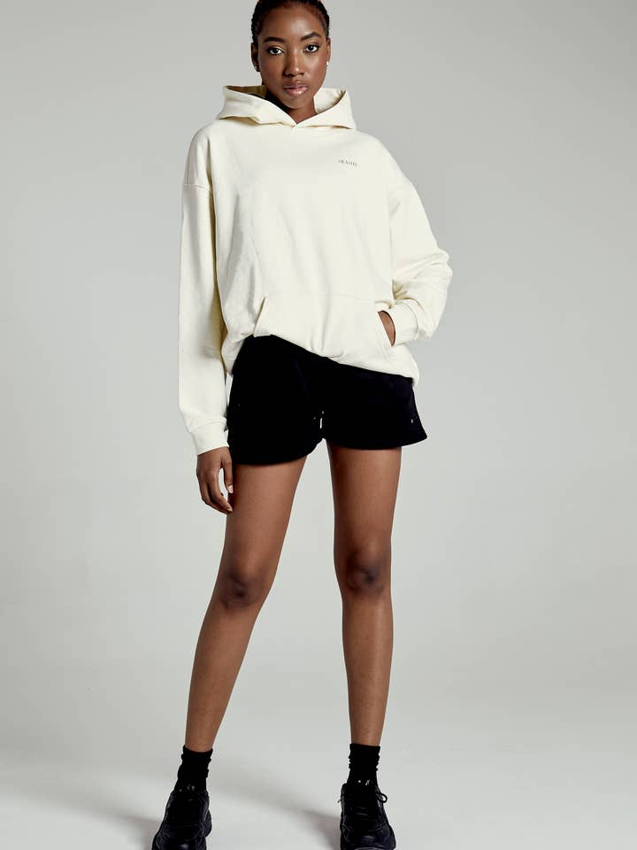 Essentials Hoodie- Gebroken wit voor wholesale door Season Lifestyle