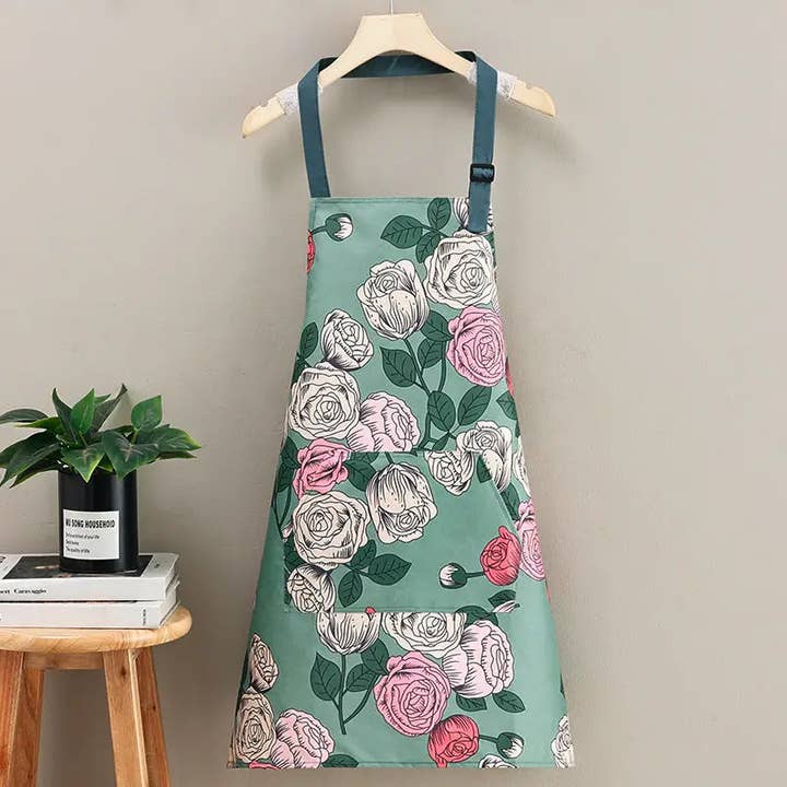 Huis Van Merken - Wholesale Apron - Chic Waterproof Apron with Adjustable Large Pocket1