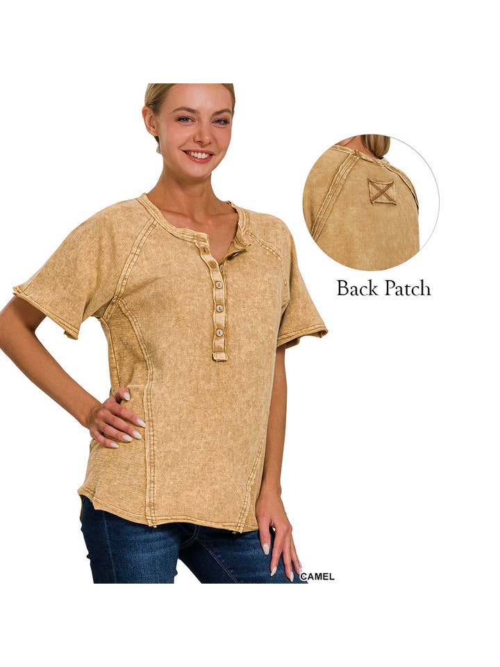 42POPS - Vente Haut en maille – femme - Haut à fermeture boutonnée avec bord brut lavé et détails2