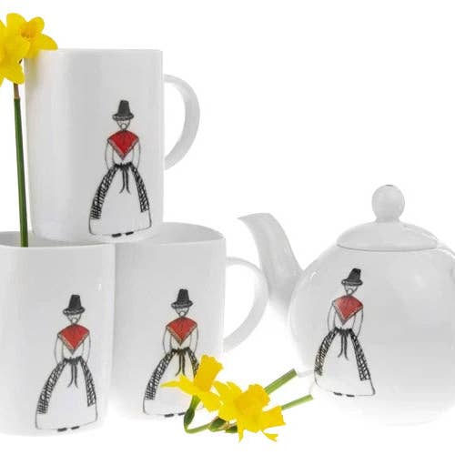 Théière Dilys Welsh Lady pour la vente par Welsh Connection Home