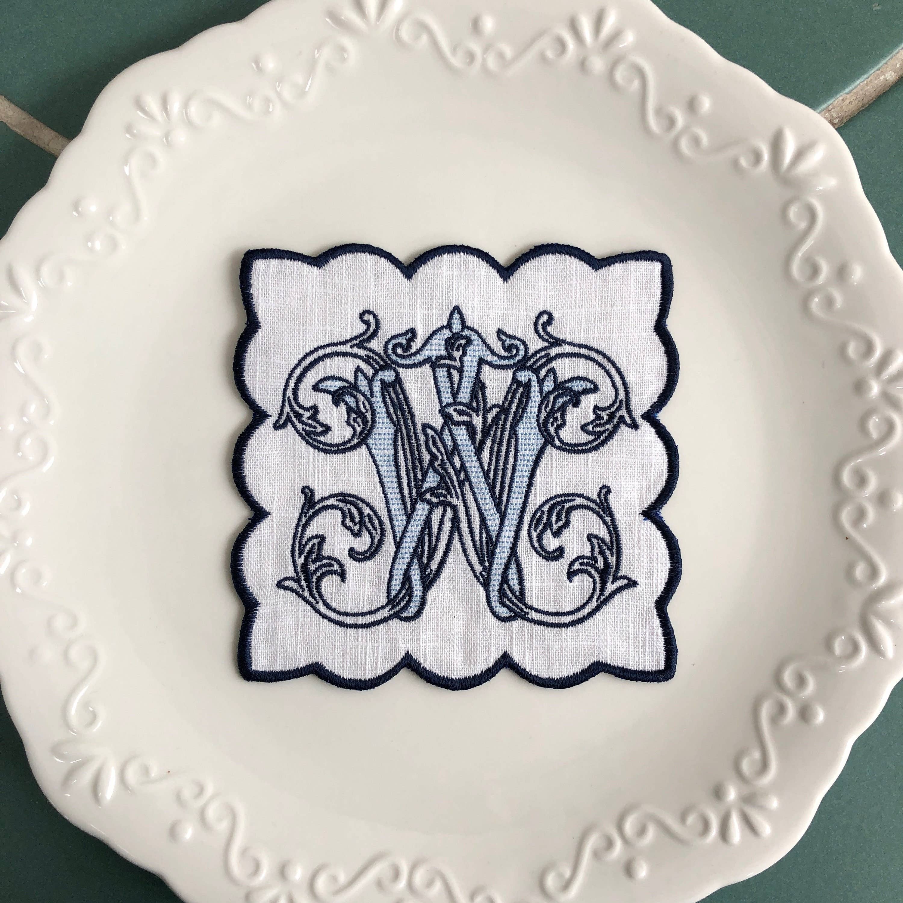 Belle Linen – wholesale Dinner & cloth napkin – Set of 4 Vintage Monogram Scalloped Linen Cocktail Napkins3