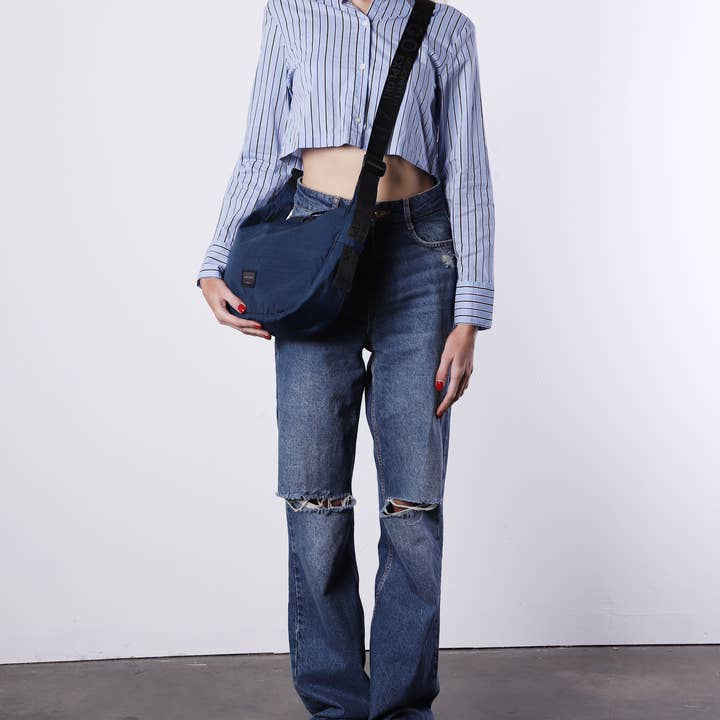 ZIMEGO - Wholesale Crossbody Bag - Unisex - Everywhere Crescent Crossbody Bag 801