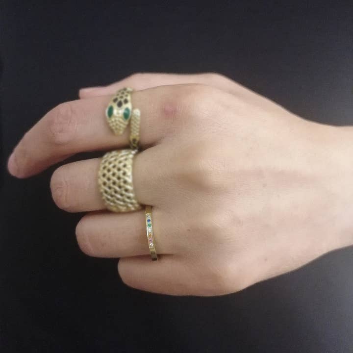 Bague Fine Sept Strass Au Centre pour la vente par Bijoux 7bis