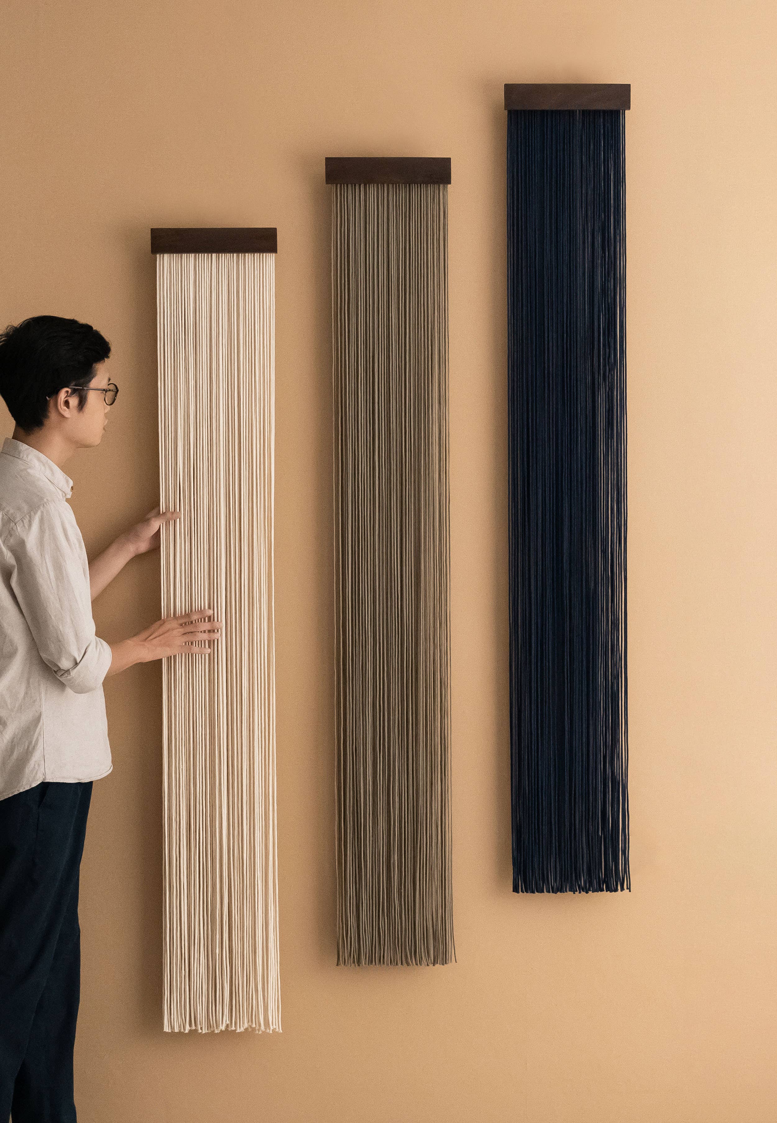 MinhandBros - Wholesale Wall Art Set - Macrame Fiber Wall Hanging for Cozy Farmhouse Aesthetic

V8116