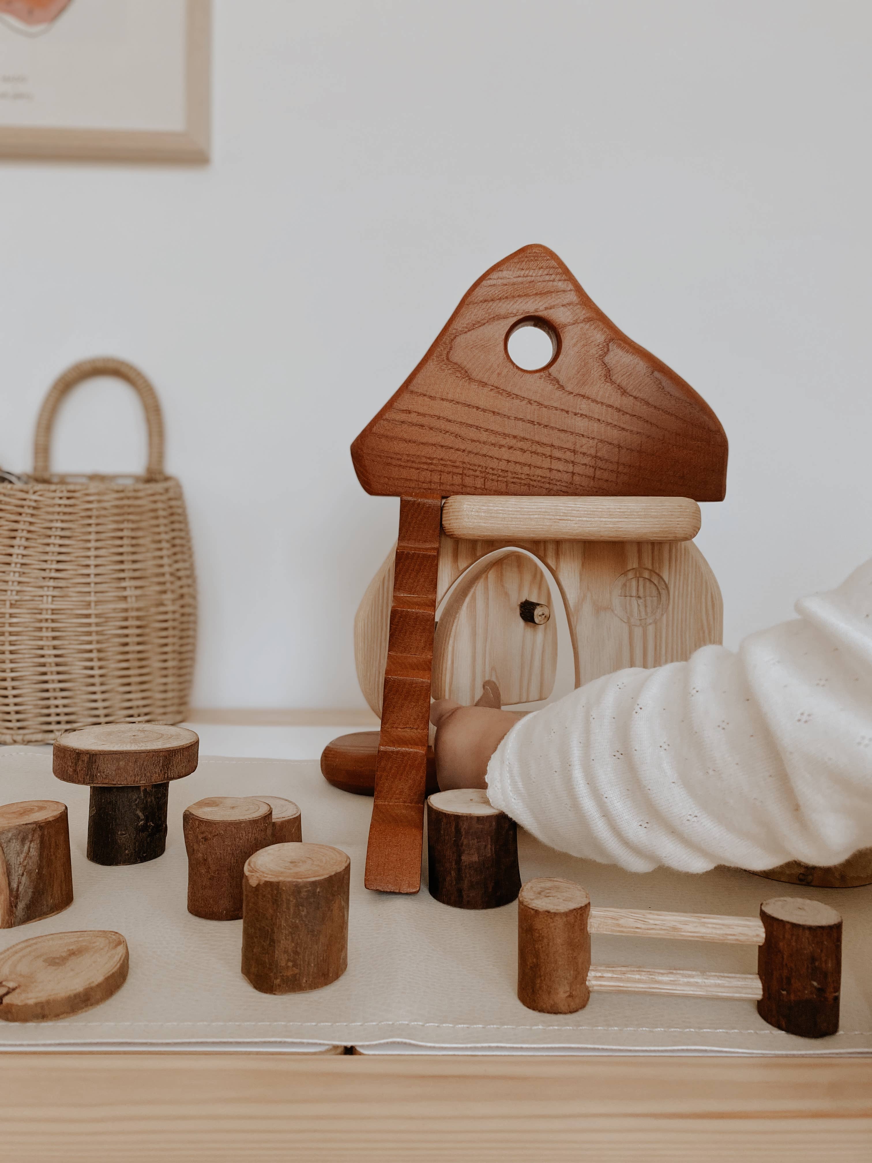 QToysUSA - Vente Jouet en bois – enfant - Petit jeu de maison champignon naturel3