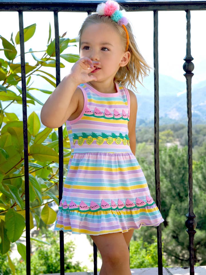 VESTIDO LISTRADO COM ACABAMENTO EM MELANCIA E ABACAXI por atacado de Hannah Banana , Baby Sara