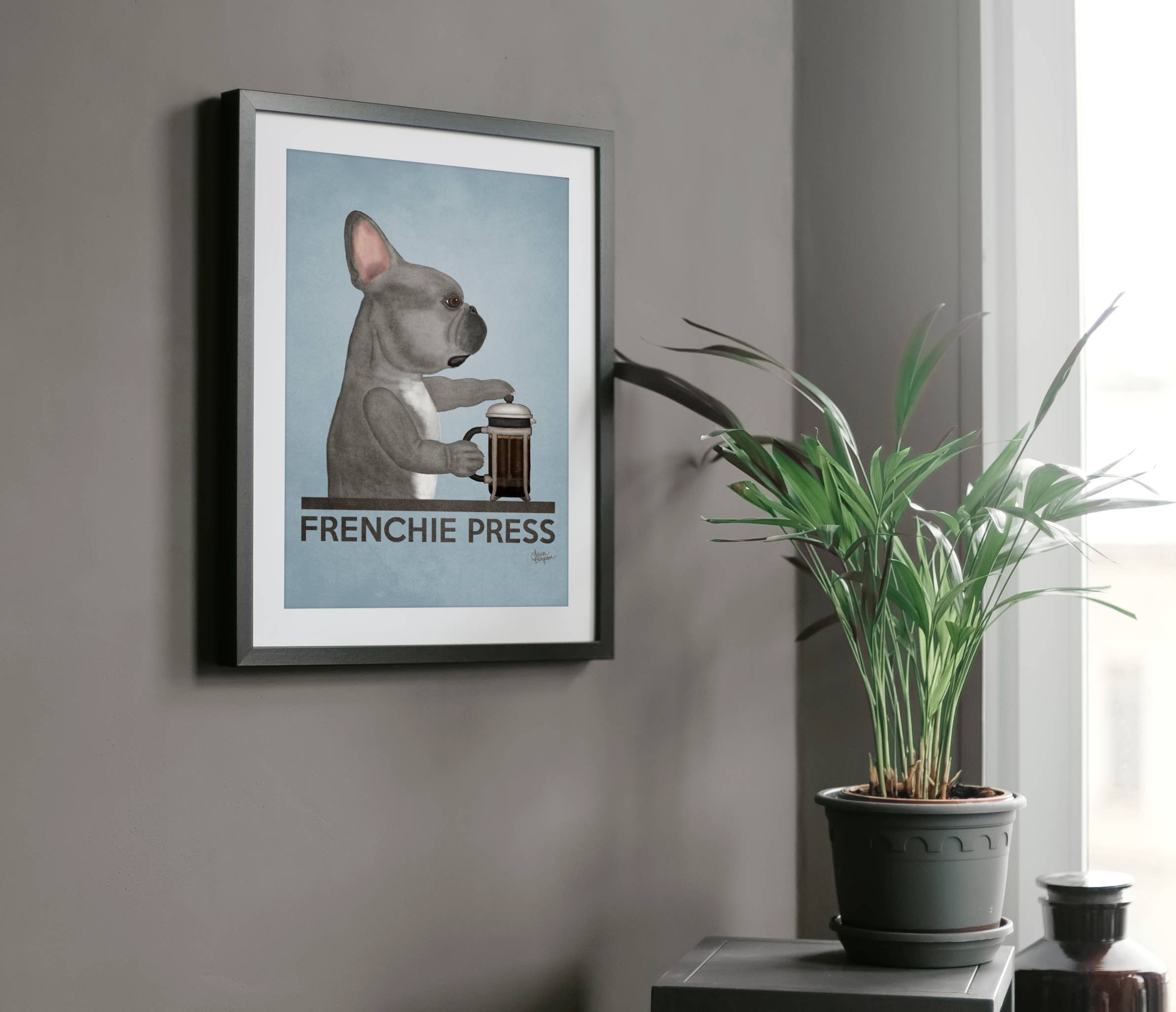 Laura Bergsma Studio – Engroshandel Kunsttryk – Fransk Bulldog Kunst Print, Frenchie Press, Blå m/BRN øje5