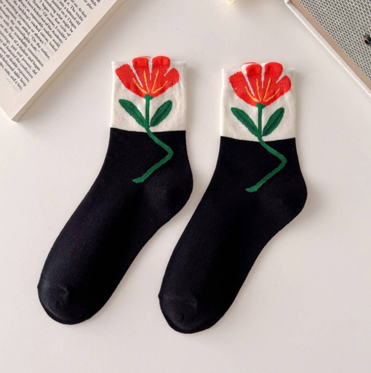 $1,95/par--assorterede 5 par/pakke--1 mønster pr. par--min. 4 pakker 20 par JCS010 3D unikke blomstersokker for engroshandel på Faire10