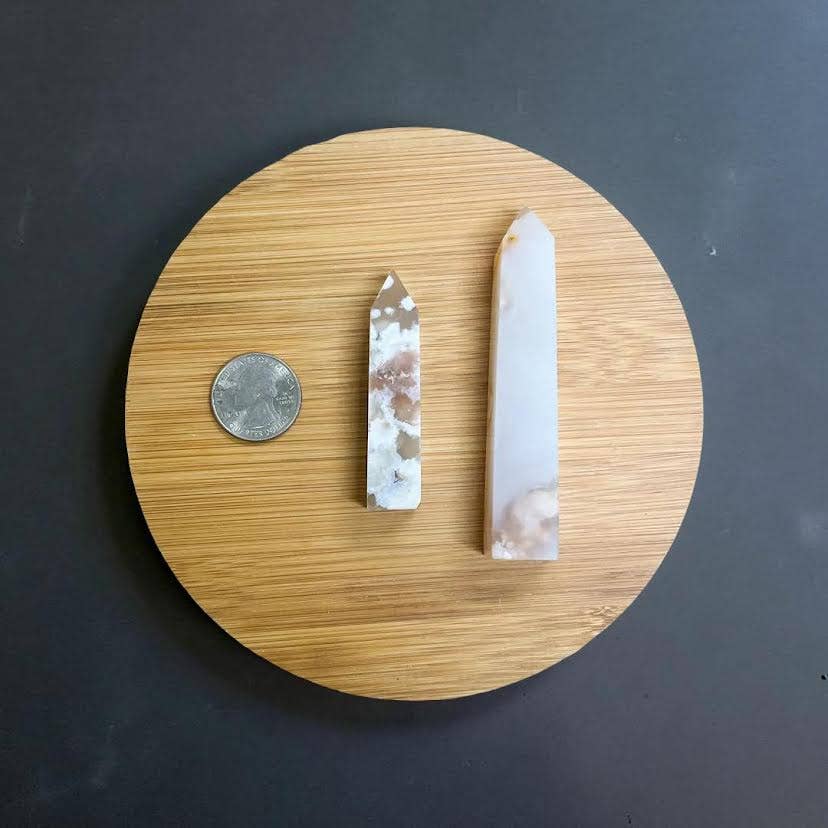 Crystal Deal· Wholesale – Großhandel Spiritueller Stein/Kristall – Blumenachat 4-seitiger Punkt, 3 bis 4 Zoll - 4 pro Los2