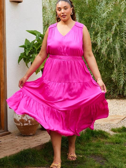 Plus Size Shirred Shoulder Tiered Maxi Dress
for wholesale by SKIES ARE BLUE