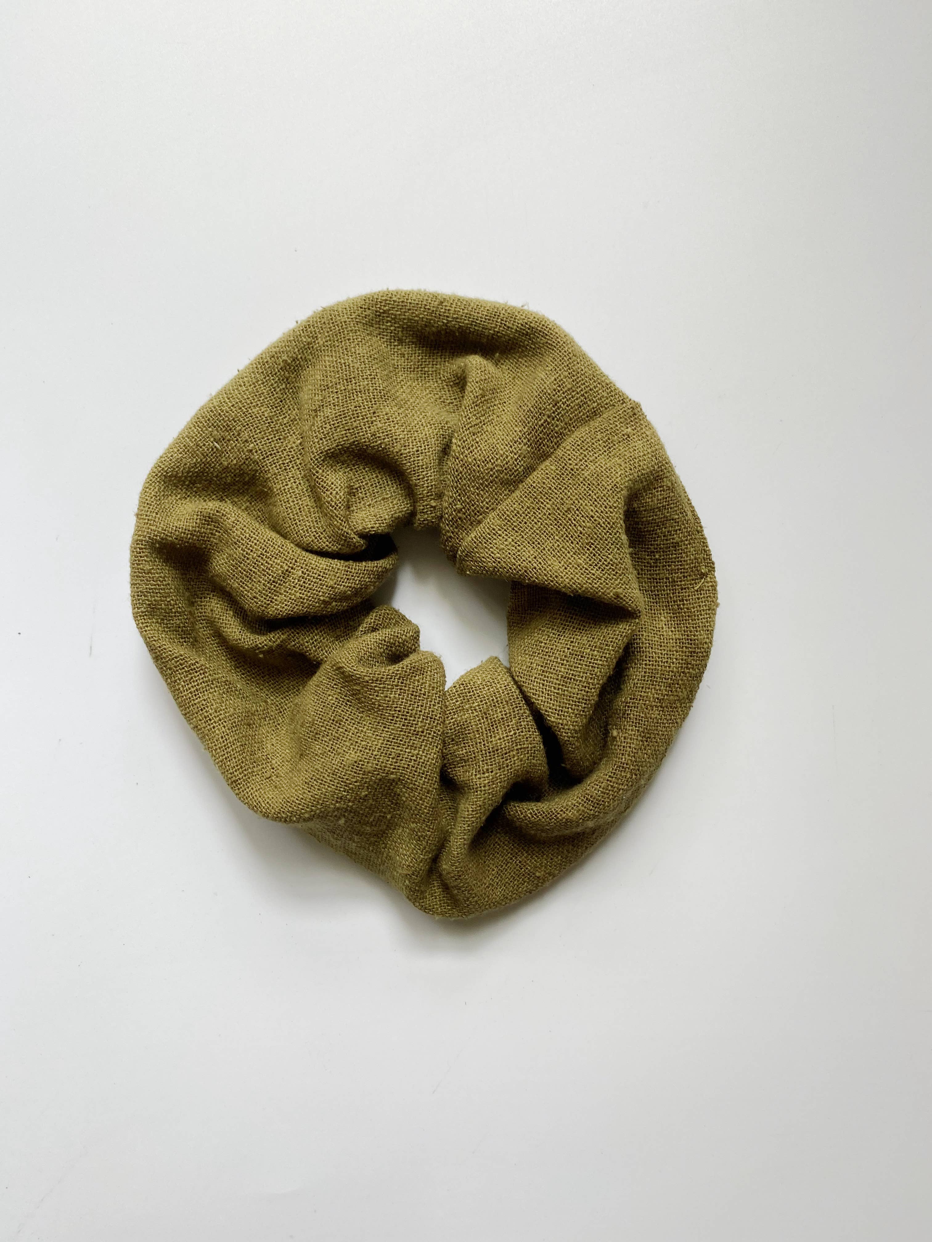 Eco Raw Studio – wholesale Scrunchie - Dam – Hårsnoddar i råsilke med naturlig färgning3