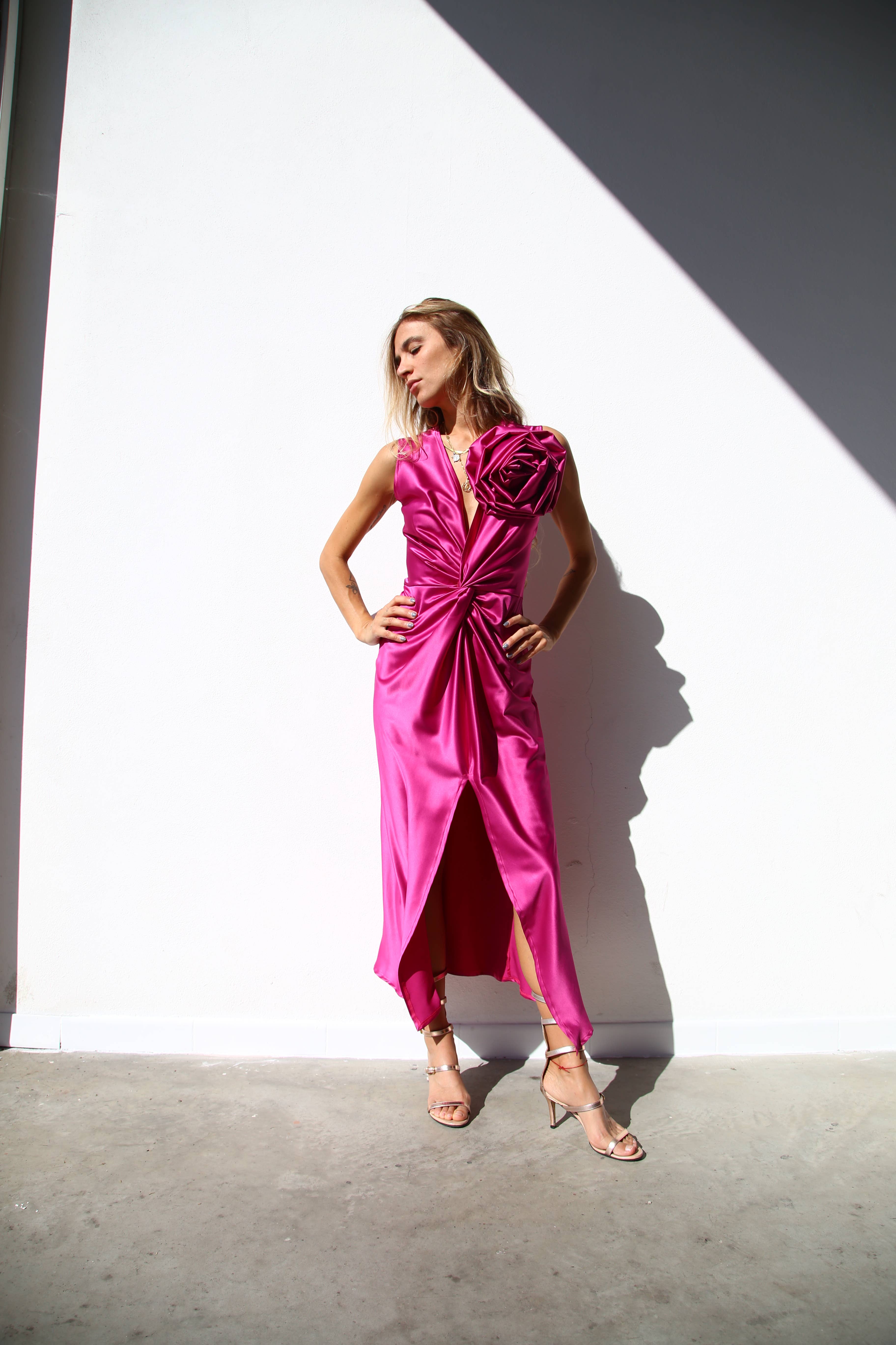 CICLAMINO P3166 ABITO CON NODO SMANICATO CICLAMINO in vendita all'ingrosso su Faire11