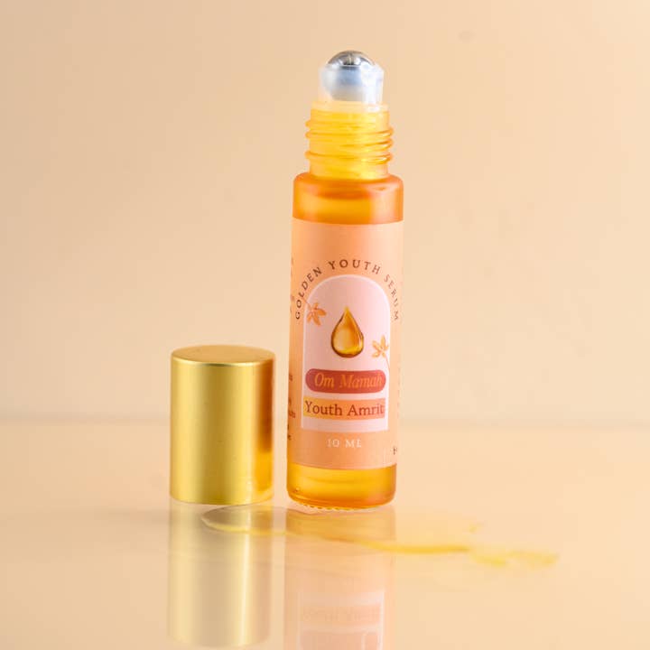 Jeugd Amrith 2-in-1 VitC + Vit A Serum Roll On voor wholesale door Om Mamah