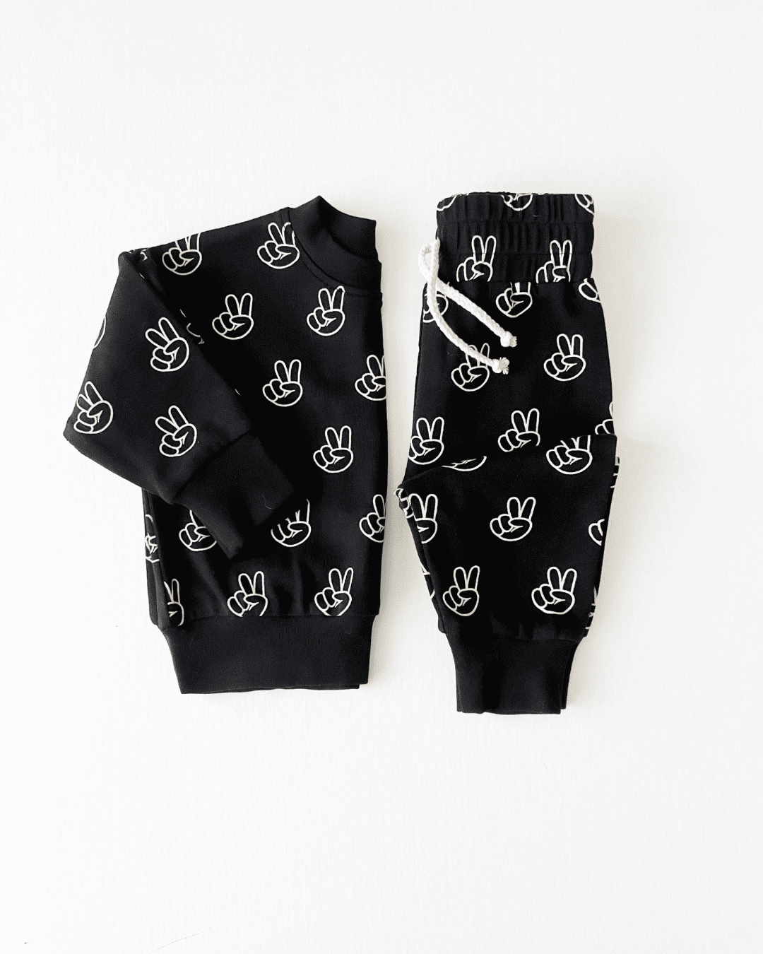 Lucky Panda Kids - Venta al por mayor Conjuntos de ropa cómoda - Niños - Conjunto Jogger | Good Vibes2