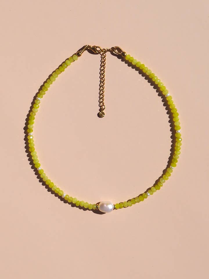 Collana con Perle d'Acqua Dolce e Gemme di Lime. per la vendita all'ingrosso da parte di Alesi Jewellery