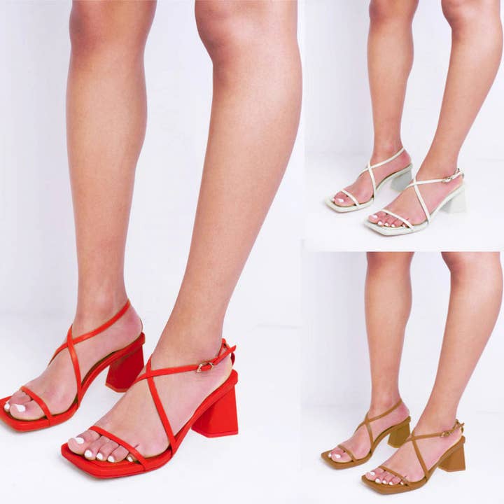 DAMESSANDALEN MET BANDJES EN BLOKHAK VIERKANTE NEUS SCHOENEN voor wholesale door ShoeBox Botique