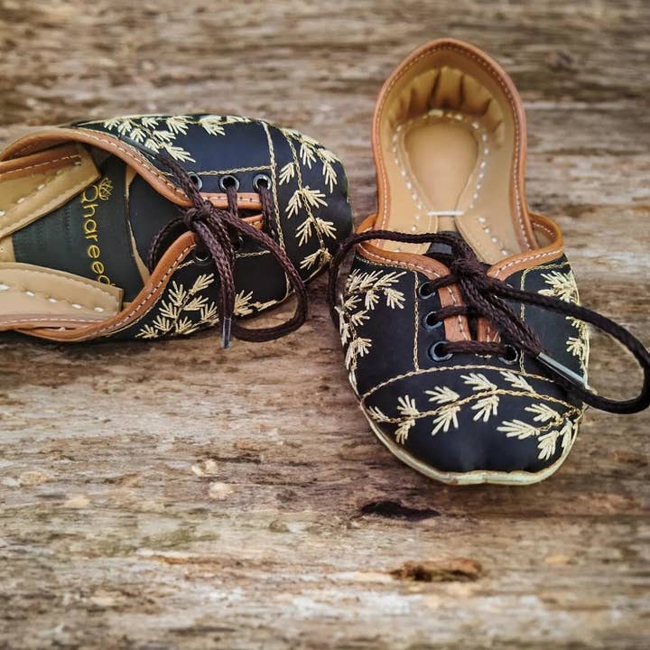 Black Casual Exquisite Lace Up Women Ballet Flat Shoes for wholesale on Faire1